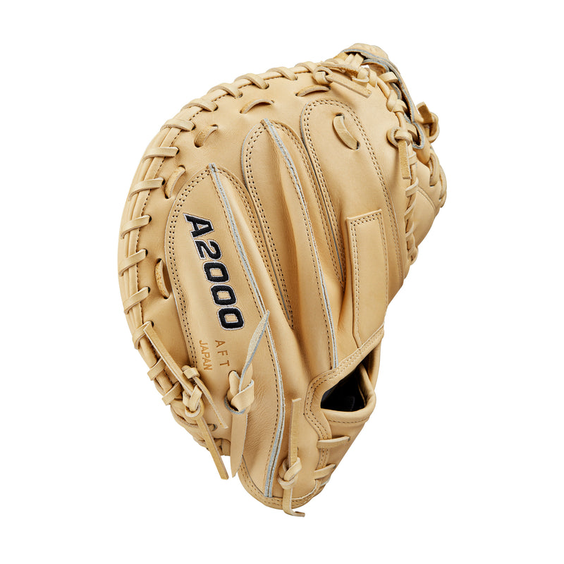 Wilson A2000 M23 Baseball Catcher's Mitt - 33.5"