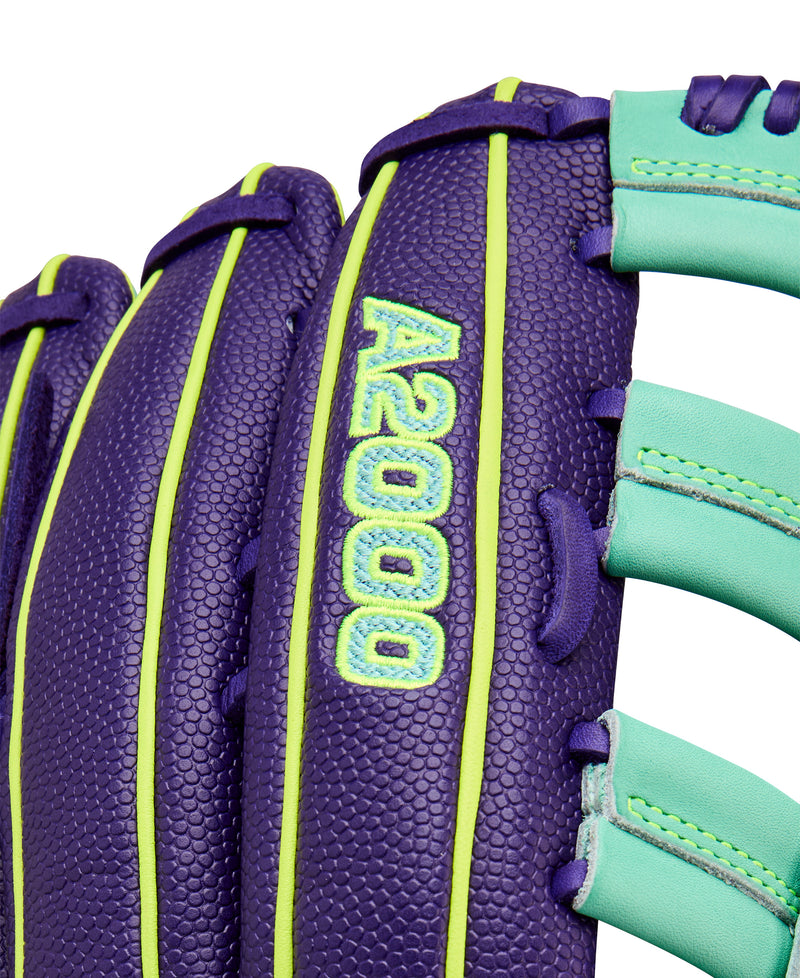 Wilson A2000 Fall 2025 1810SS Outfield Baseball Glove - 12.75"